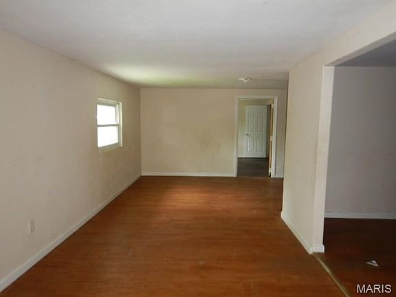 2nd image of 10234 Count Dr