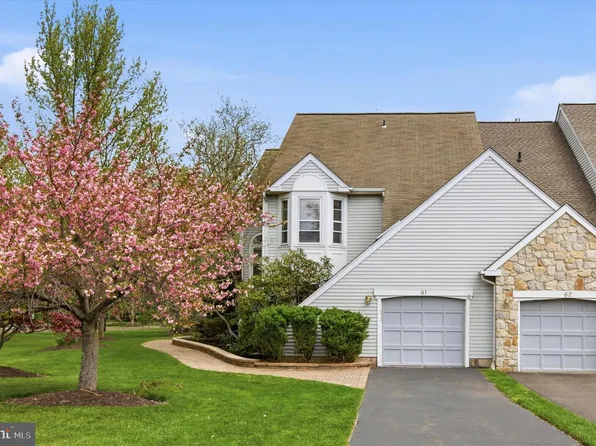 61 Harlow Cir, Lower Gwynedd, PA 19002