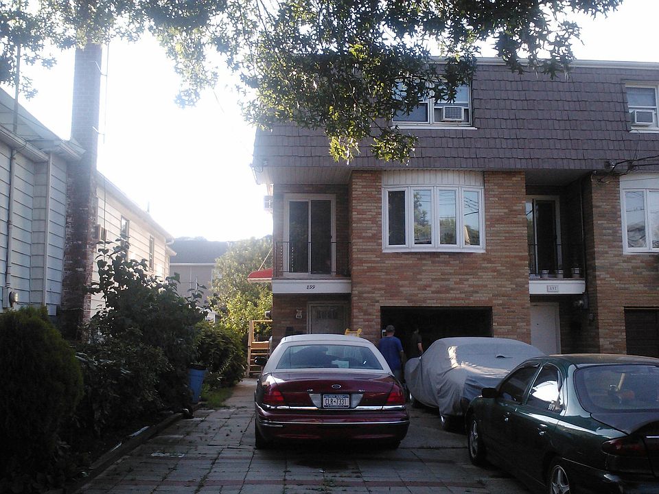 1st image of 899 N Railroad Ave