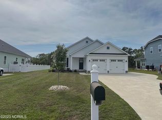 1717 Olde Farm Rd, Morehead City, NC 28557
