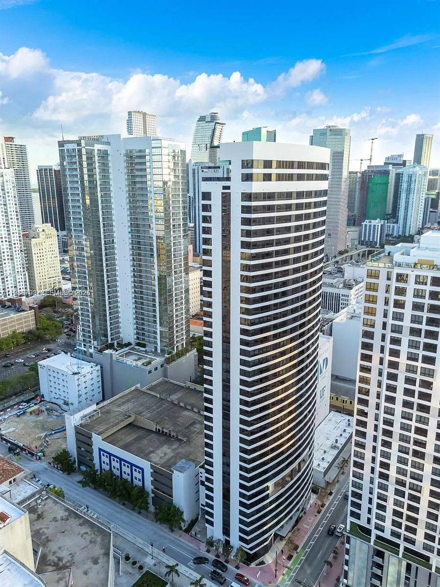 Building Photo - 225 N Miami #1705