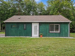 866 Kaypat Dr, Hope, MI 48628