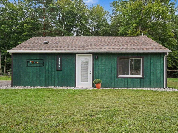 866 Kaypat Dr, Hope, MI 48628
