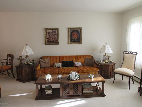 5th image of 72 Cambridge Circle #C