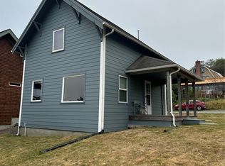 215 Elizabeth Ave NE, Ilwaco, WA 98624