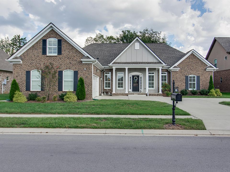 1st image of 3012 Fallswood Dr