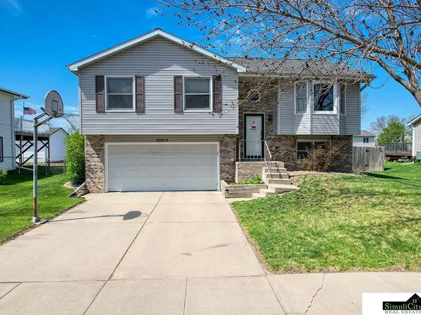 10611 N 137th St, Waverly, NE 68462