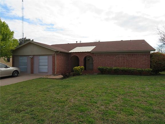 2nd image of 2909 Wyndrock Dr
