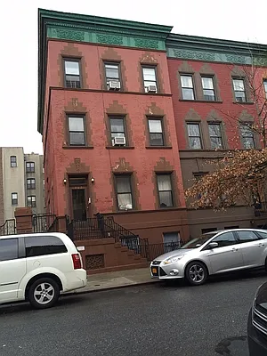 Rented by Perry Associates NYC Inc | media 8