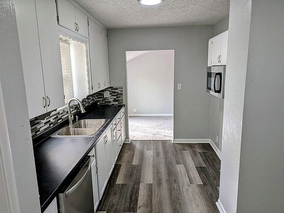 4th image of 713 E 8th Ave