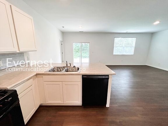 4th image of 2124 Carefree Ln
