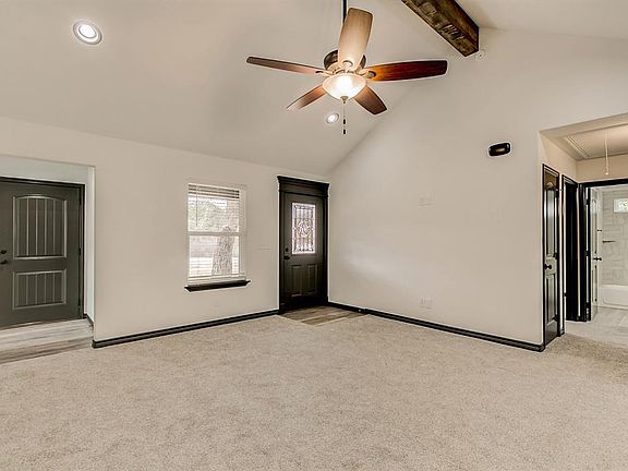 5th image of 917 Corral Dr