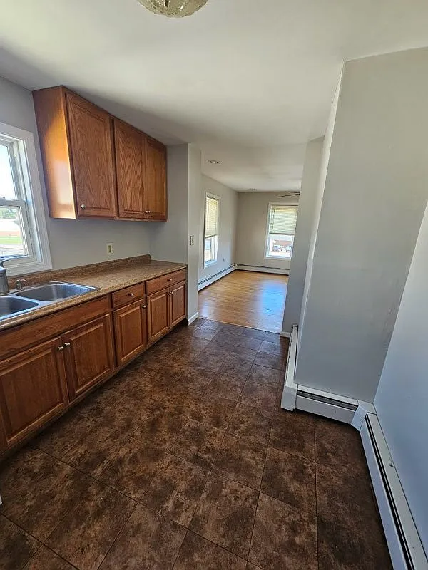 1 bed, 1100 sqft, $1,295 — Photo 1