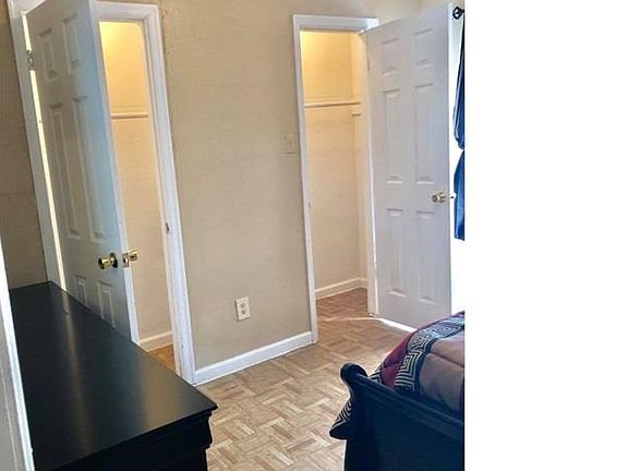 5th image of 10910 Gulf Fwy APT 197