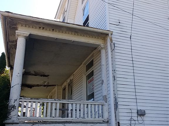 3rd image of 236 N Kellogg St