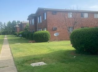 66696 Van Dyke Rd APT B2, Washington, MI 48095