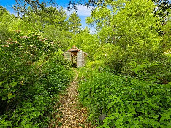 4th image of 2019 Pleasant Hill Road