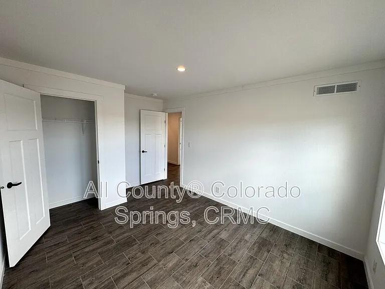692 E Hahns Peak Ave — Photo 11
