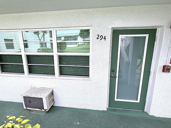 2nd image of 294 Farnham M #294