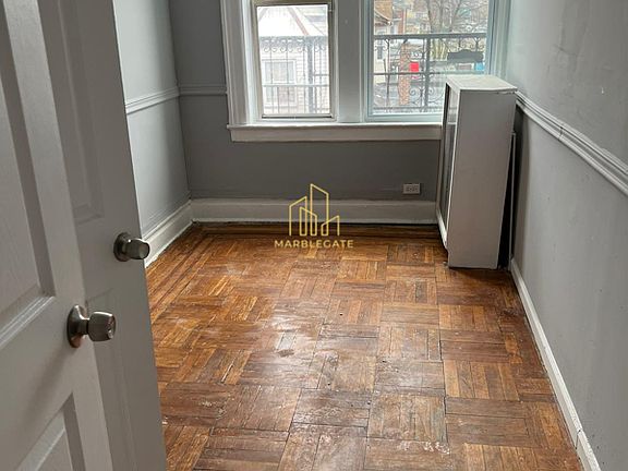 3rd image of 424 Park Ave #33AZ