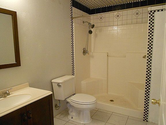 5th image of 5023 19th Ave SE
