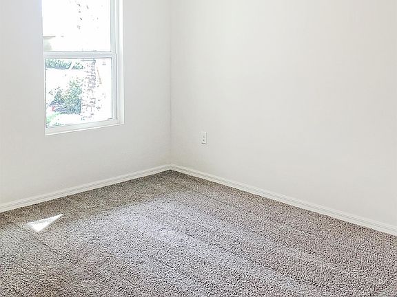 5th image of 18268 Minorea Ln