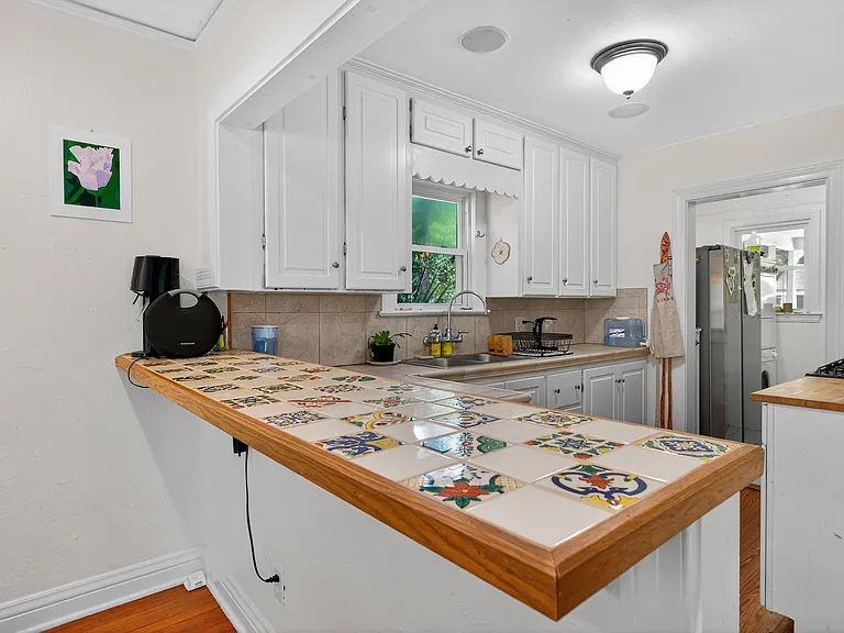 712 Shell St — Photo 10