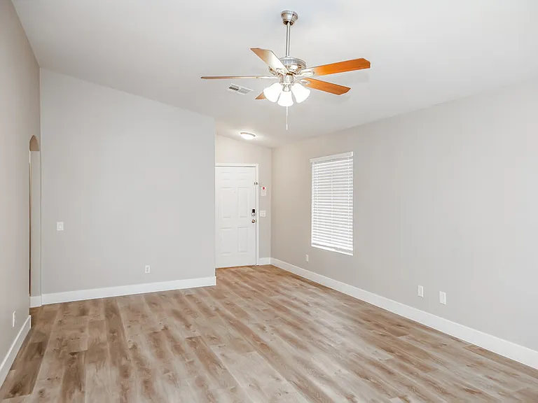 5023 Benezette Ct — Photo 6