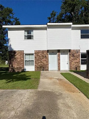 209 Meadows Dr Photo 1