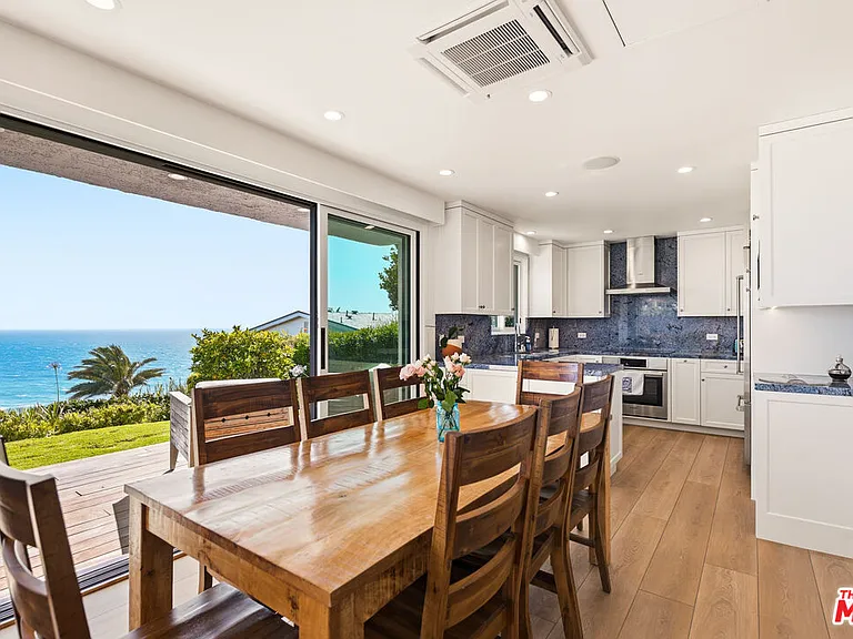 6817 Seawatch Ln — Photo 7