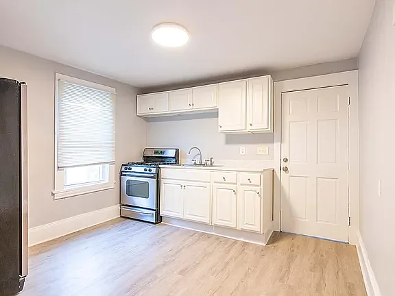 11731 Franklin Blvd #UP — Photo 6