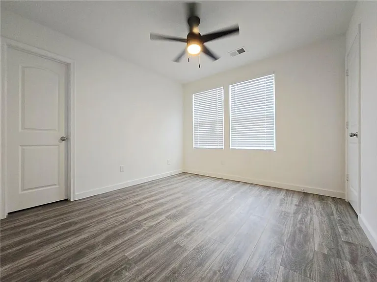 2529 Piering Dr — Photo 13