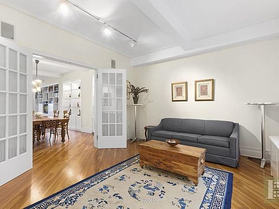 5th image of 329 W 77th St #13B
