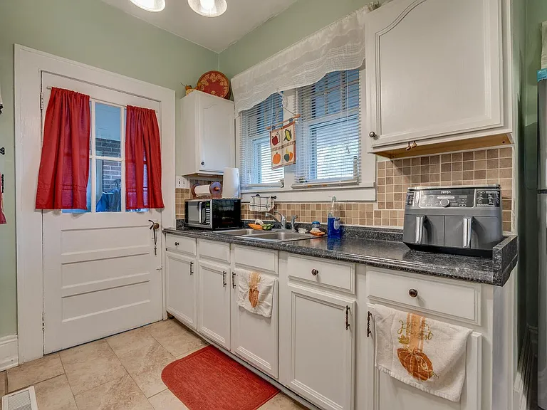 712 Haynes St — Photo 31