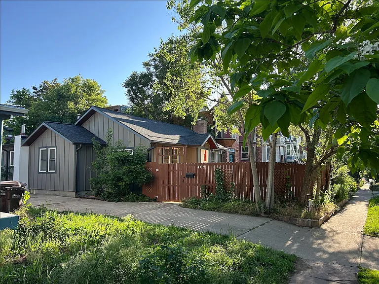 405 Pearl St — Photo 24
