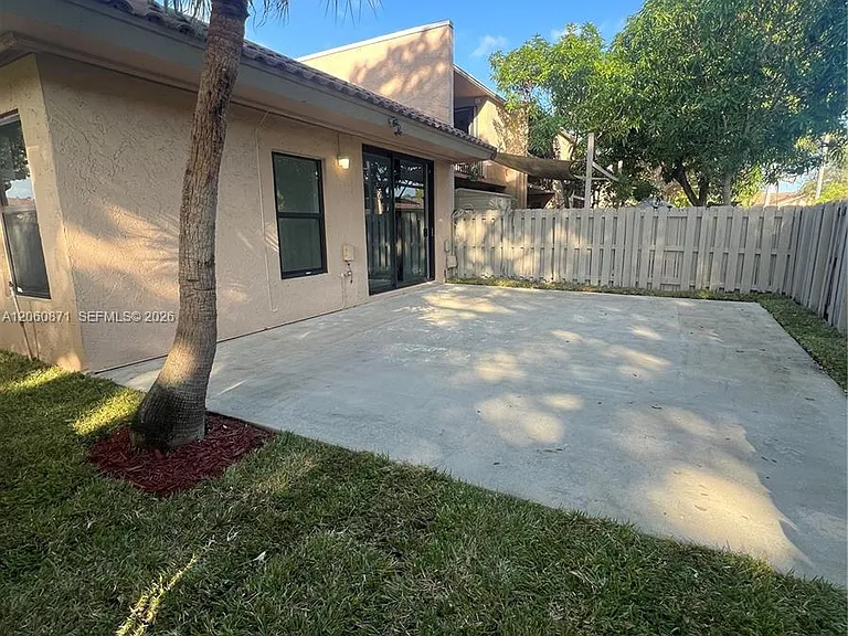 20610 NE 7th Ct — Photo 33