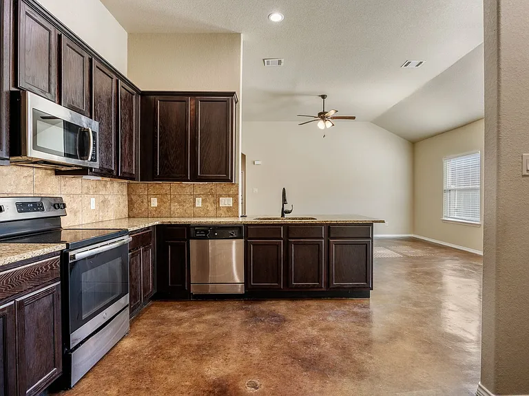 210 Ragsdale Way — Photo 6