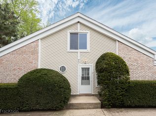 407 Colony Ct, Bolingbrook, IL