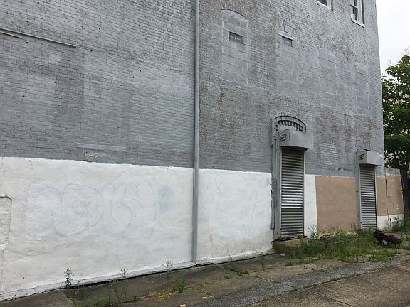 4th image of 1553 Finley Ave