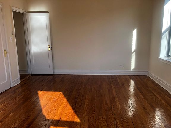 4th image of 21933 Hillside Ave #2C