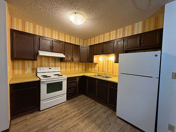 4th image of 4953 Dartmouth Dr #11