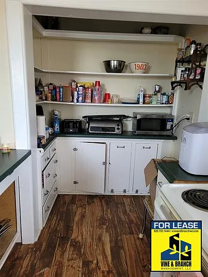 1528 Bell Ave — Photo 3