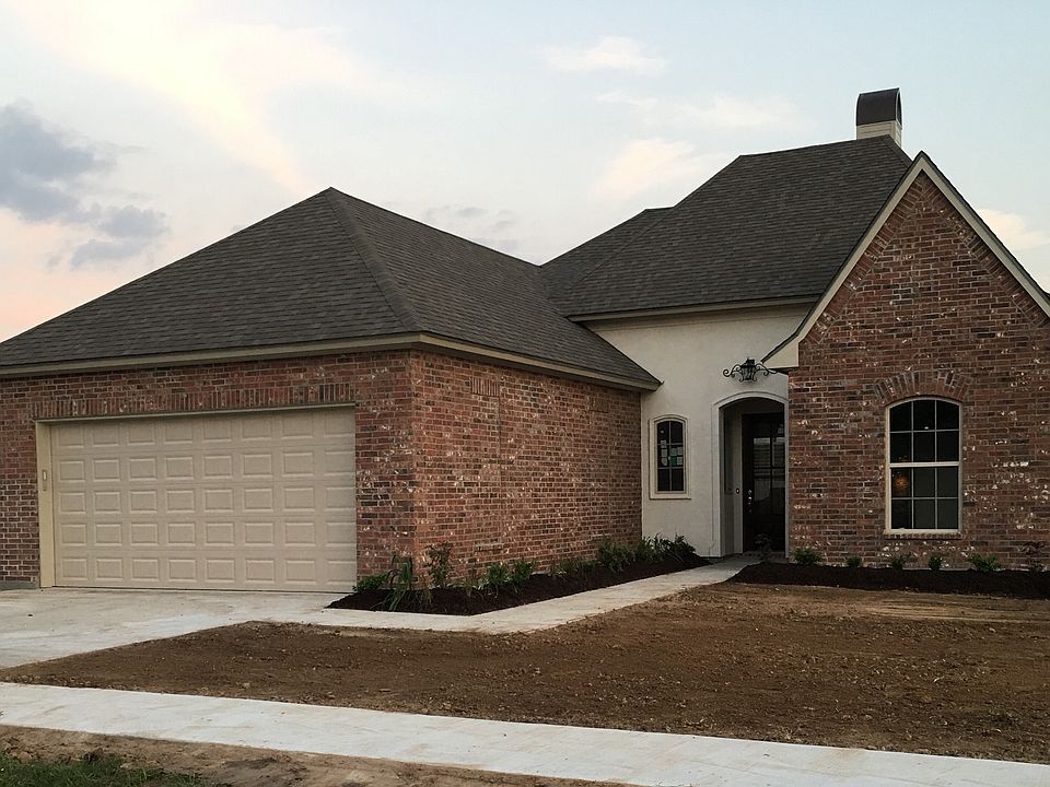 1st image of 143 Pinnacle Dr