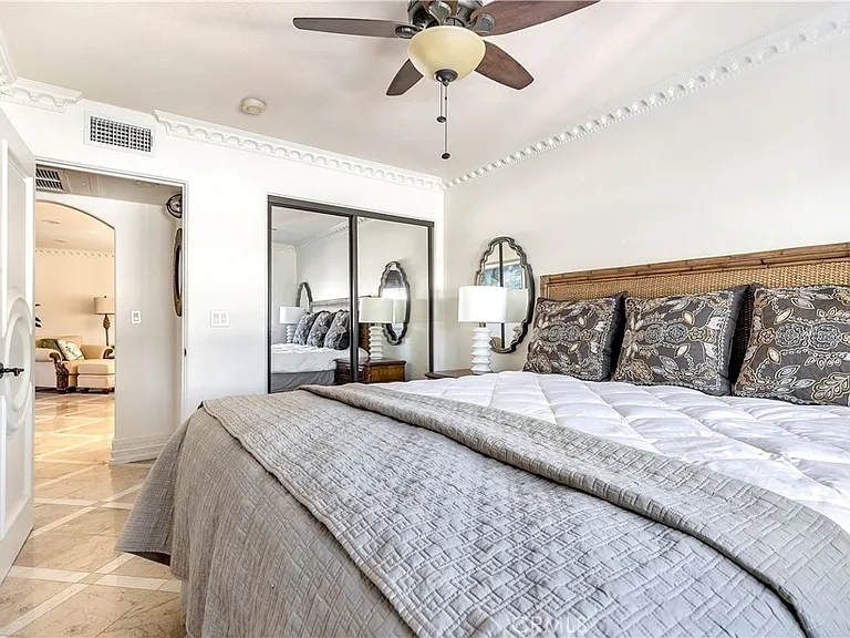 329 Marguerite Ave #3 — Photo 14