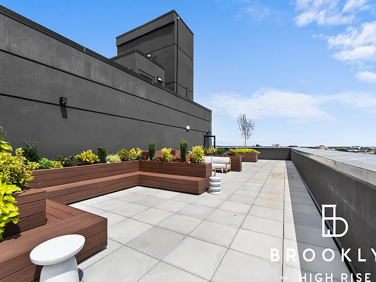 2667 Fulton St #5J — Photo 10