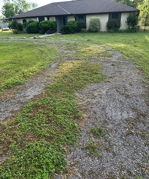 4503 Patterson Ln — Photo 2