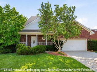 7022 Black Walnut Cir, Louisville, KY 40229