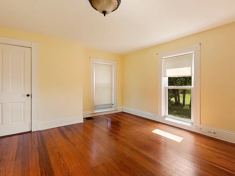 5820 Chamberlain Ln — Photo 60