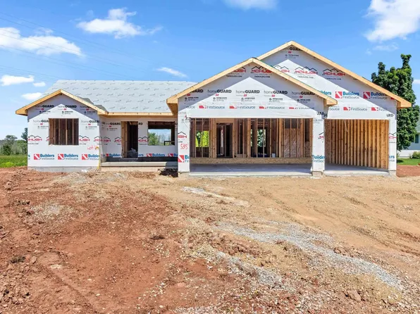 535 Dogwood Ct, New London, WI 54961