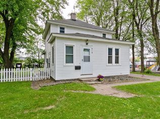 515 3rd St NW, Elk River, MN 55330